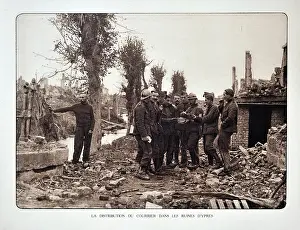 Ypres: WW1 - Soldiers receiving letters from the postman