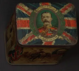 Kitchener: WW1 - tin lid design - Lord Kitchener