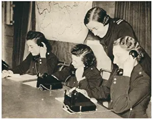 A.f.s: WW2 A.F.S. Girls At Nerve Centre