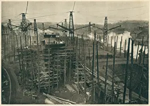 Clustered: WW2 British Shipyard