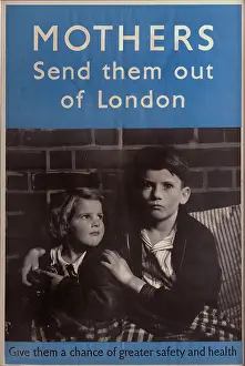The Maurice Collins Images Collection: WW2 - Mothers