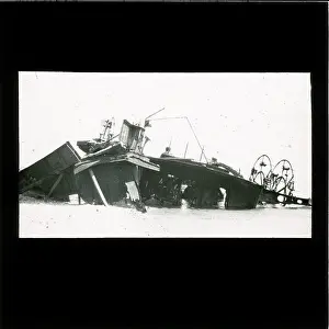 Paddle: WW2 Paddle Steamer Wreck