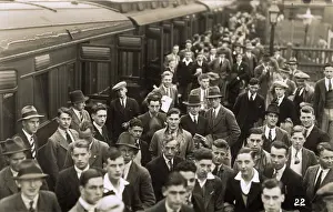 Apr18: WW2 - Young men joining up