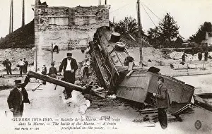 Locomtive: WWI - Battle of the Marne - Destroyed bridge & fallen train