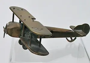 Roundels: WWI biplane with machine-made roundels on wings