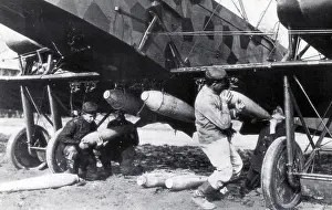 Arming: WWI, German Gotha G.V Heavy Bomber