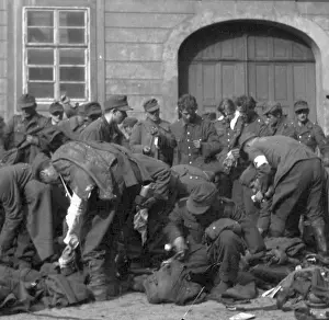 Kveten: WWII Prague May 1945, German POWs