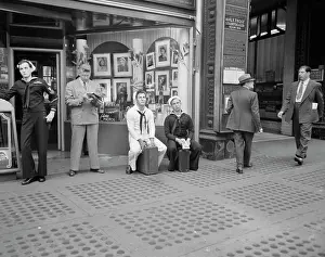 Hollem: Wwii - World War Ii - Times Square