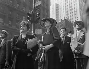 Hollem: Wwii - World War Ii - Times Square