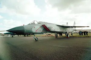 Supersonic: Yakovlev Yak-141 fighter aircraft, 1994