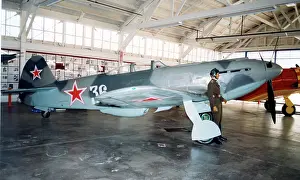 Mesa: Yakovlev Yak-9U 36 White