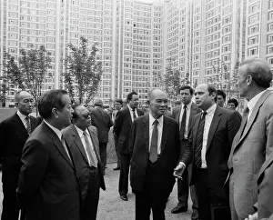 Build: Yao Yilin visits USSR
