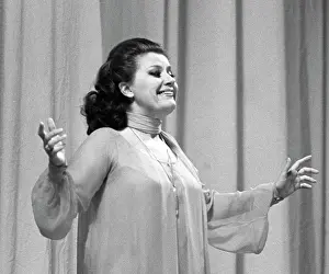 Obraztsova: Yelena Obraztsova, Soviet opera singer, 1980