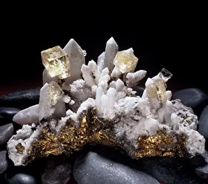 Halide: Yellow fluorite