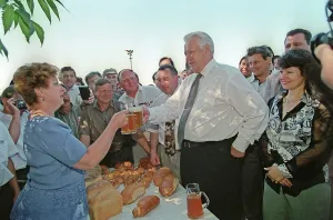 Communists: Yeltsin in Novocherkassk