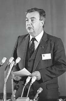 Primakov: Yevgeny Primakov, 1988