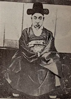 Heir: Yi Ha-eung (Heungseon Daewongun), one of the most