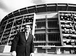 Mets: Yogi Berra stands outside Shea Stadium before ?