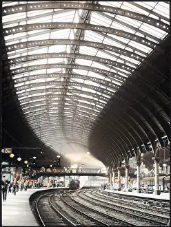 Thecolourisedpic: YORK RAILWAY STATION