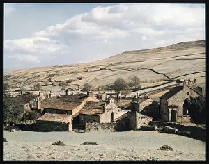Incolourisedpic: YORKSHIRE DALES