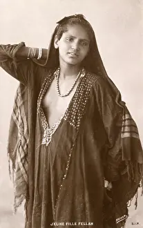 Fellah: Young Fellah Woman in alluring pose
