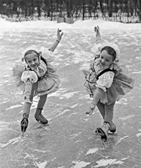 Dorensky: Young figure skaters, 1953