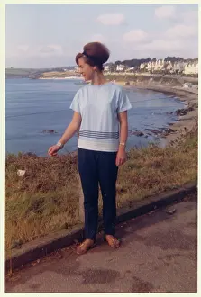 Tom Gillmor: Young lady on holiday - British coastline