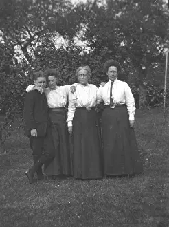 Aunts: Young man with mother & aunts