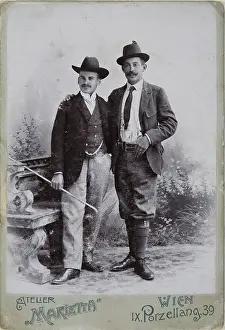 Marietta: Two young men with hat and tourists