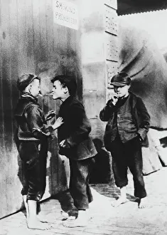 Smokers: Young smokers 1901