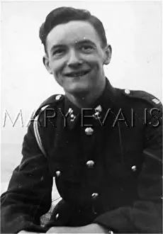 Lesley Bradshaw: YOUNG SOLDIER/WWII