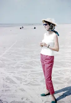 Touquet: Young woman on the beach