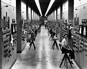 Gauges: Young women, working as technicians in the Y-12