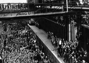 Ernestine: Young workers rally at the Friedrich Ernestine mine in E