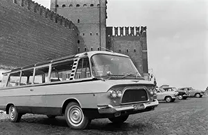 Korzin: Younostth - ZIL-118 Van