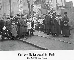 Dnvp: Youth helping with the elections of the Nationalversammlung