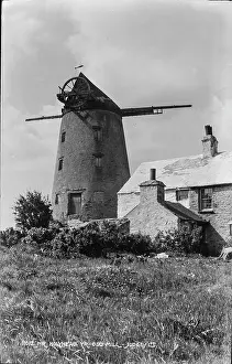 Sails: Yr Ogo Mill