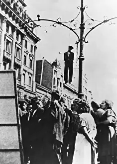 Serbs: Yugoslavian partisan hanging from a lamp post on