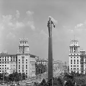 Gagarins: Yuri Gagarin's monument, 1980