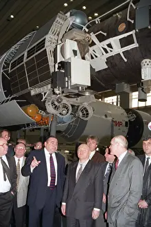 Khrunichev: Yuri Luzhkov visit to the Khrunichev State Research