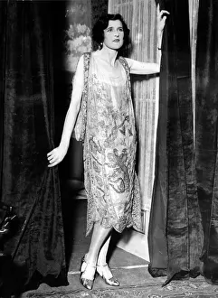 Dones: Zena Dare, 1925