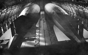 Zeppelins: Zeppelins in an airship station