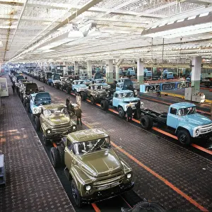 Assembling: ZiL Plant, 1975