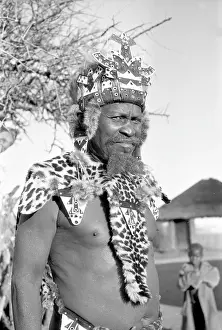Zulu: Zulu village: with villagers